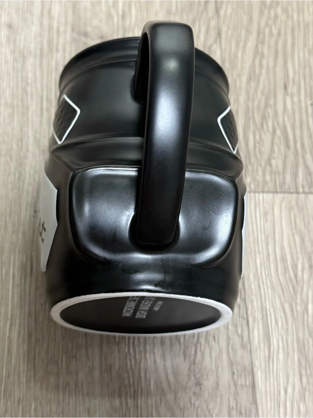 Titleist T Series Golf Bag Ceramic Coffee Mug Black Golf Ball Design Rare Used